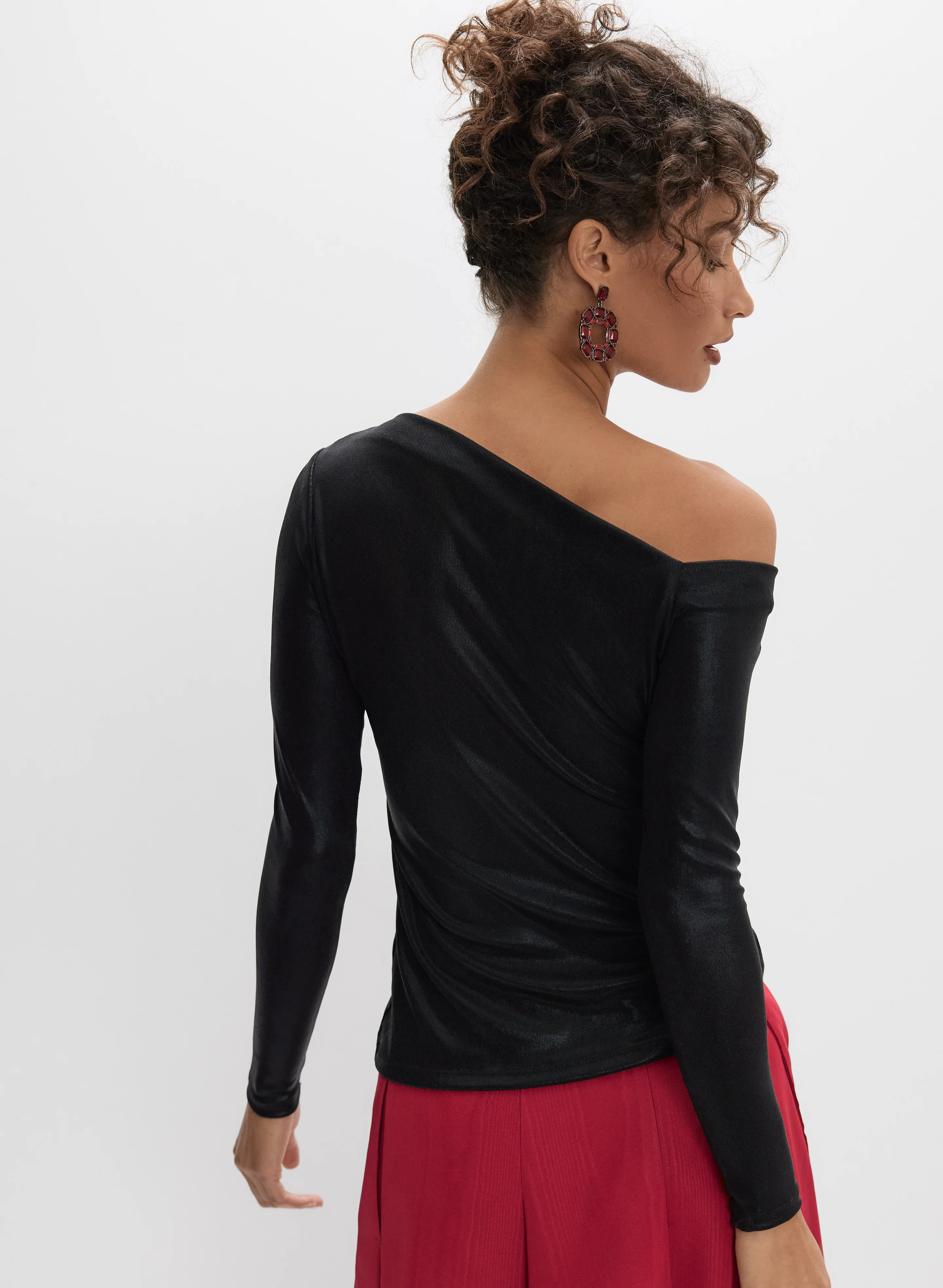 Asymmetric Off-Shoulder Top - Image 5