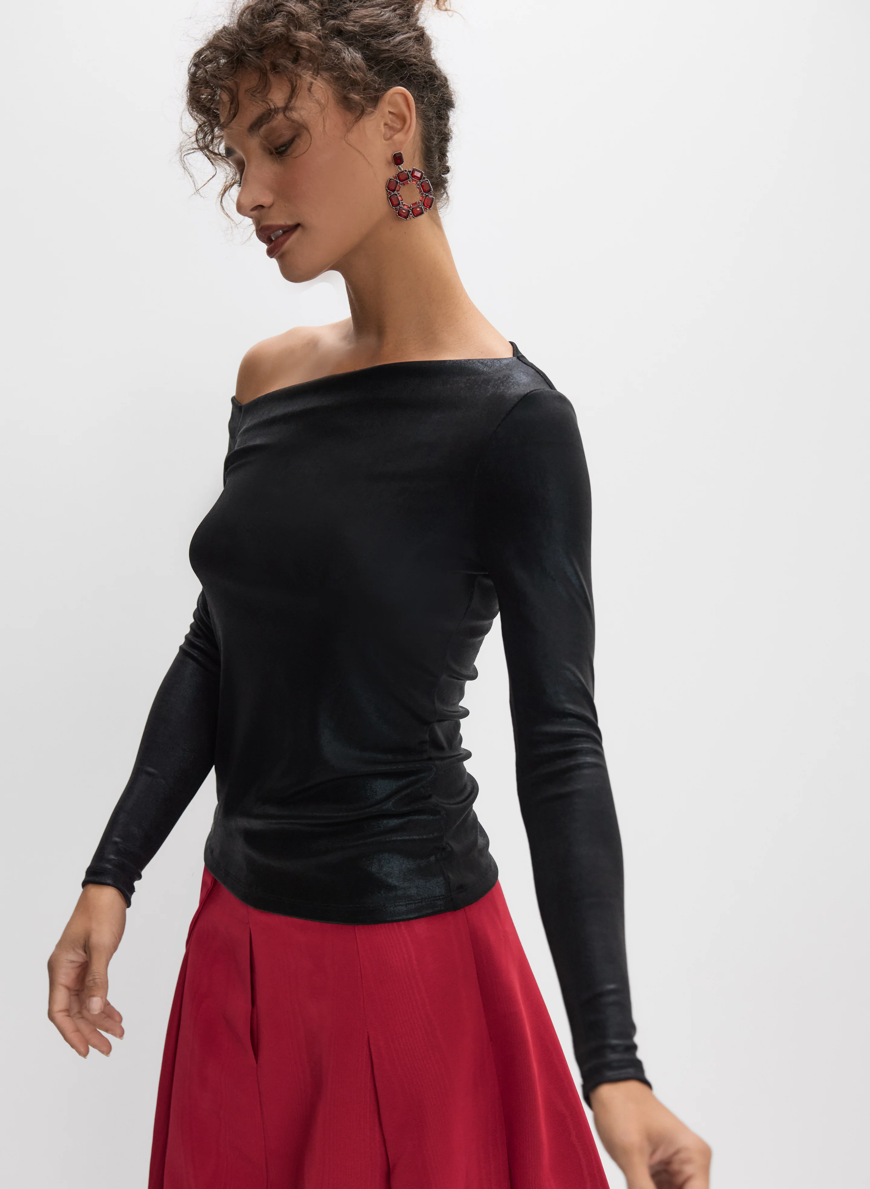 Asymmetric Off-Shoulder Top - Image 8