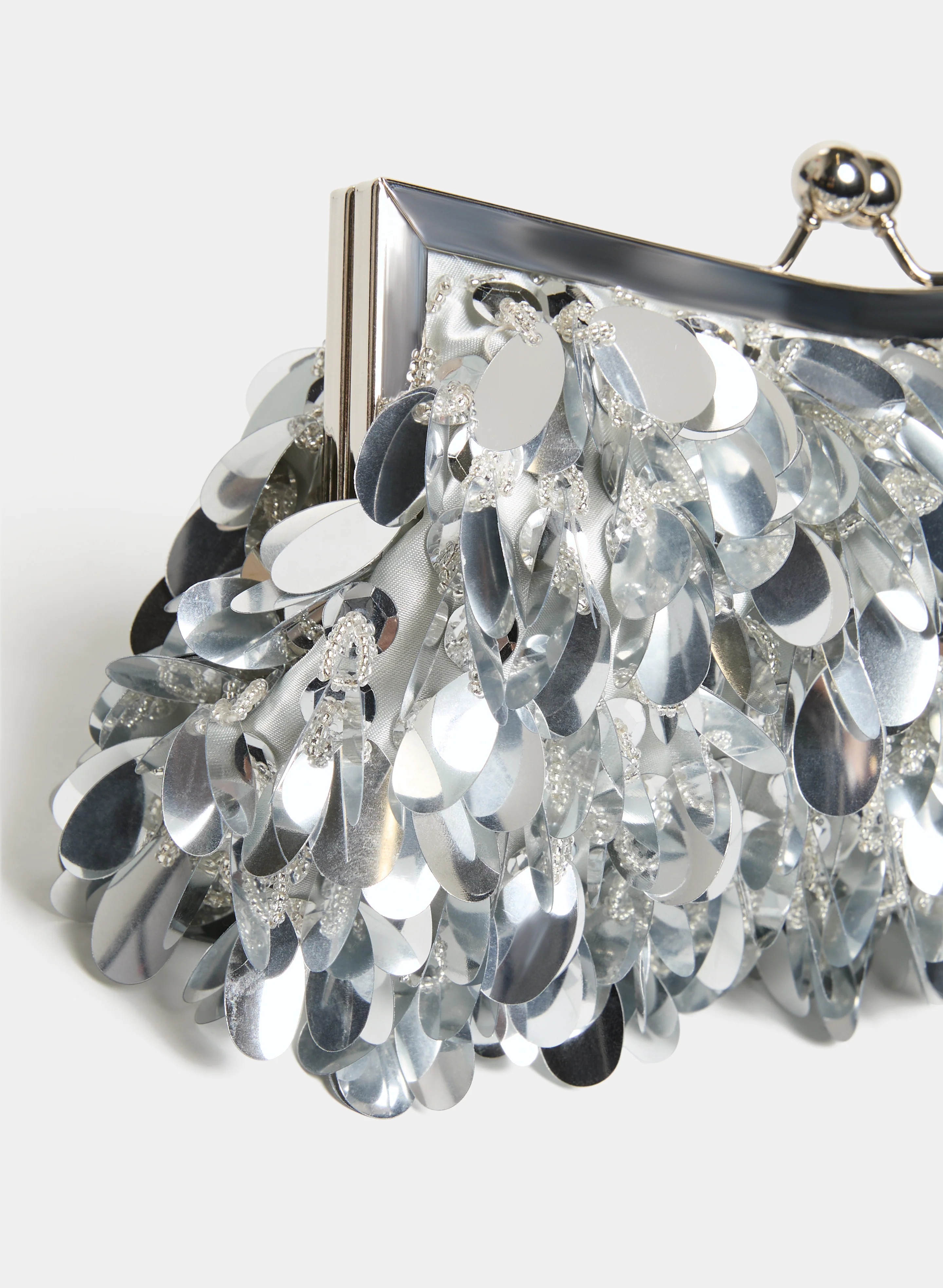 Beaded Shell Sequined Bag - Image 3