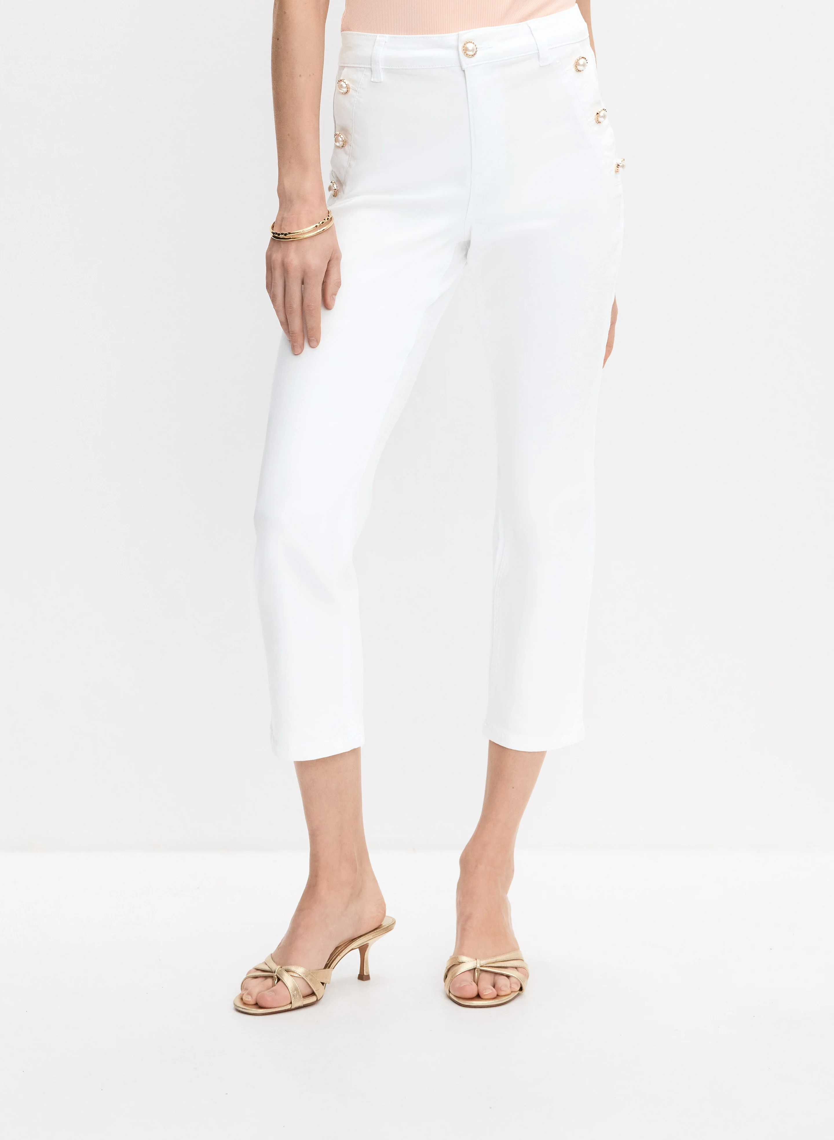 Button Detail Straight-Leg Capris