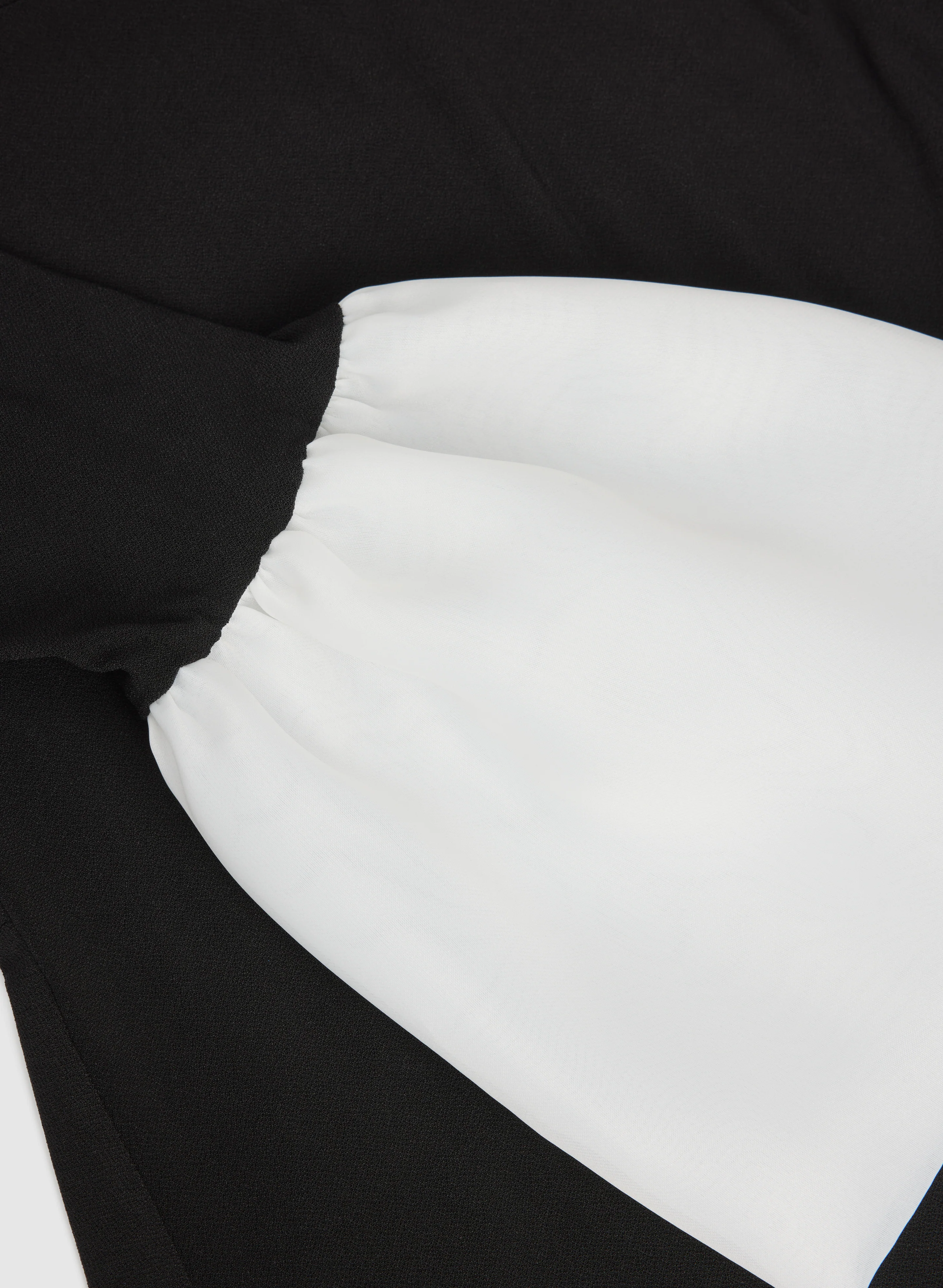 Contrast Bell Cuff Top - Image 7