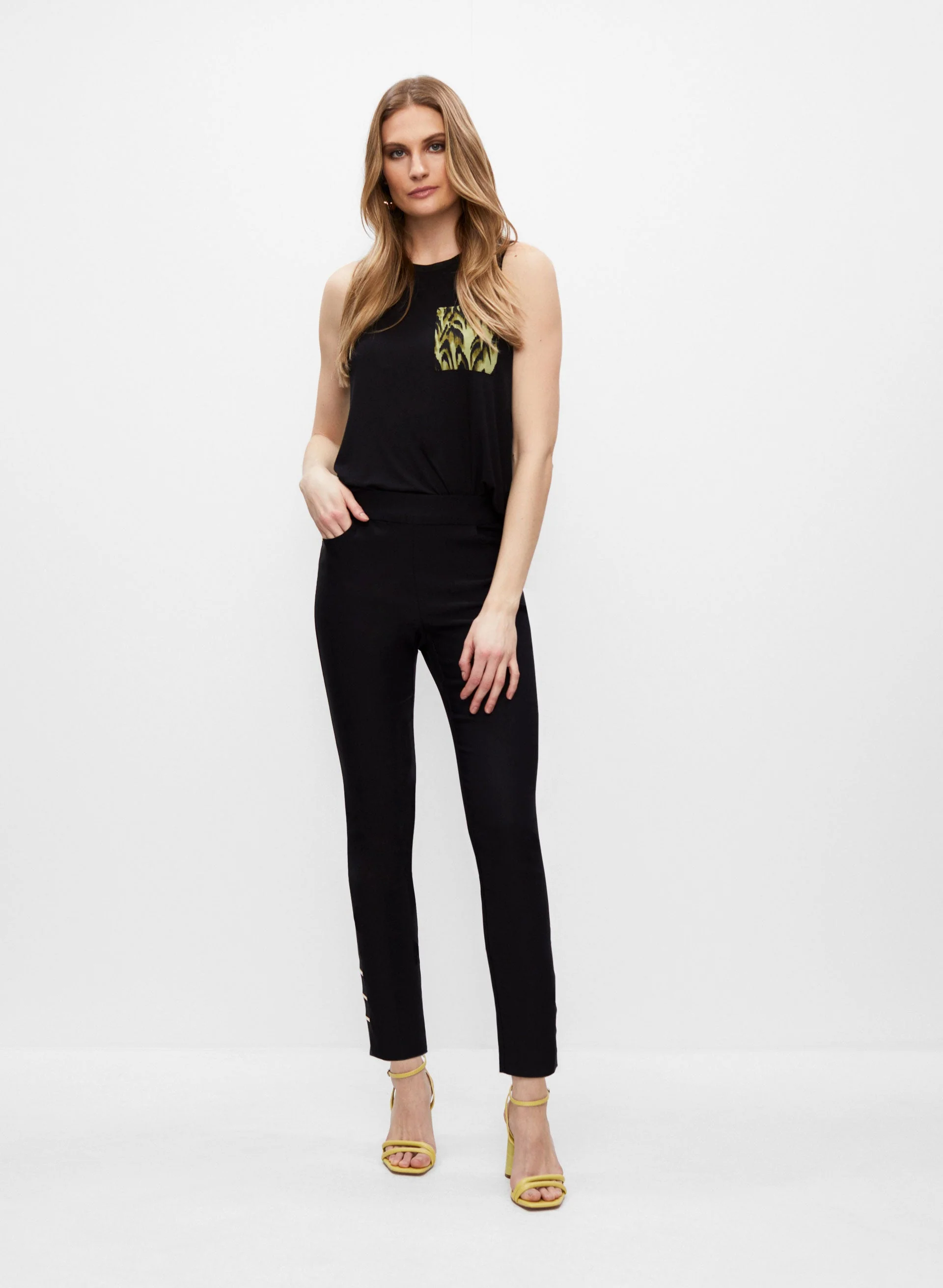 Feather Print Detail Sleeveless Top - Image 4