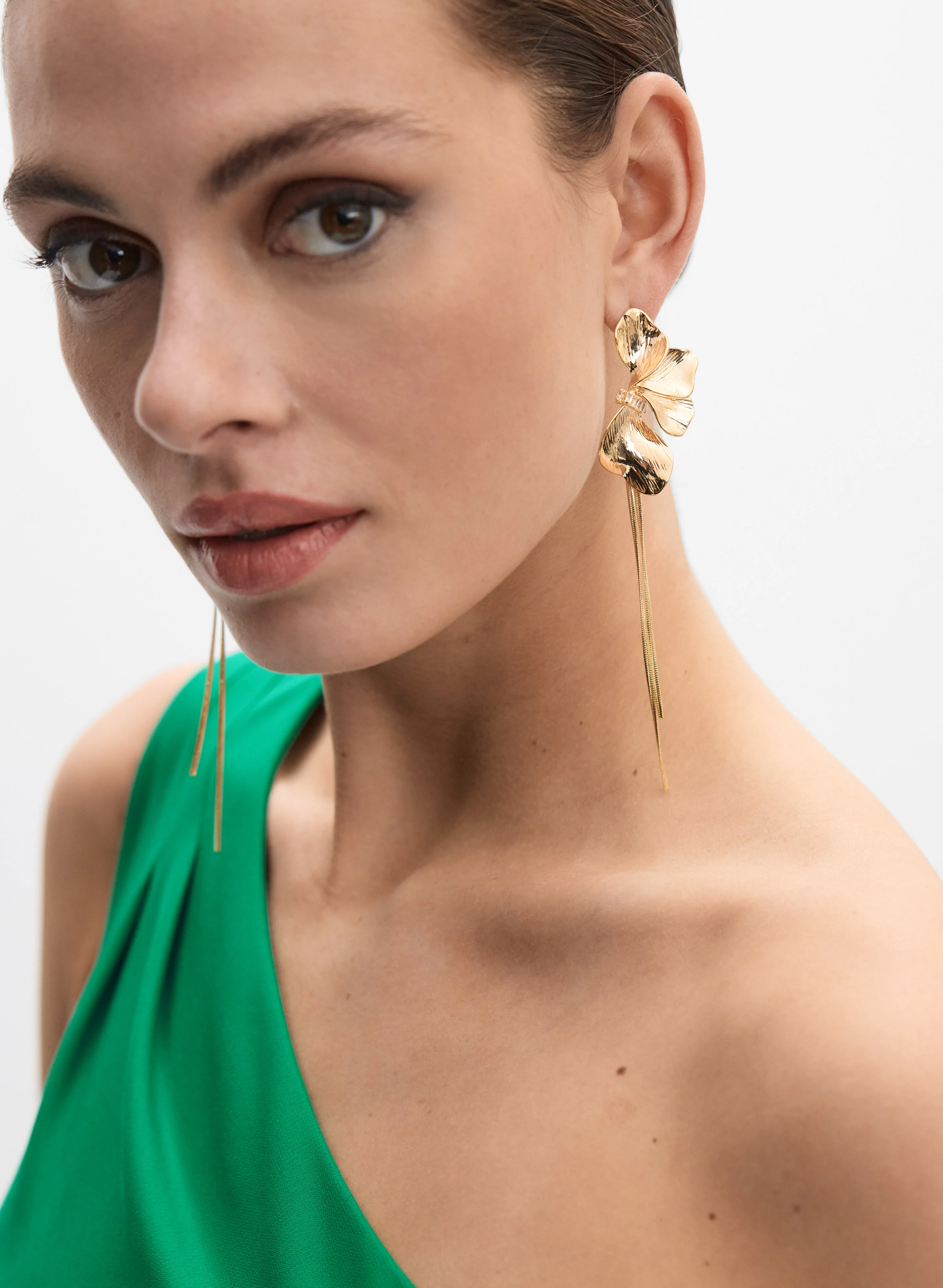 Floral Chain Drop Earrings - Image 2