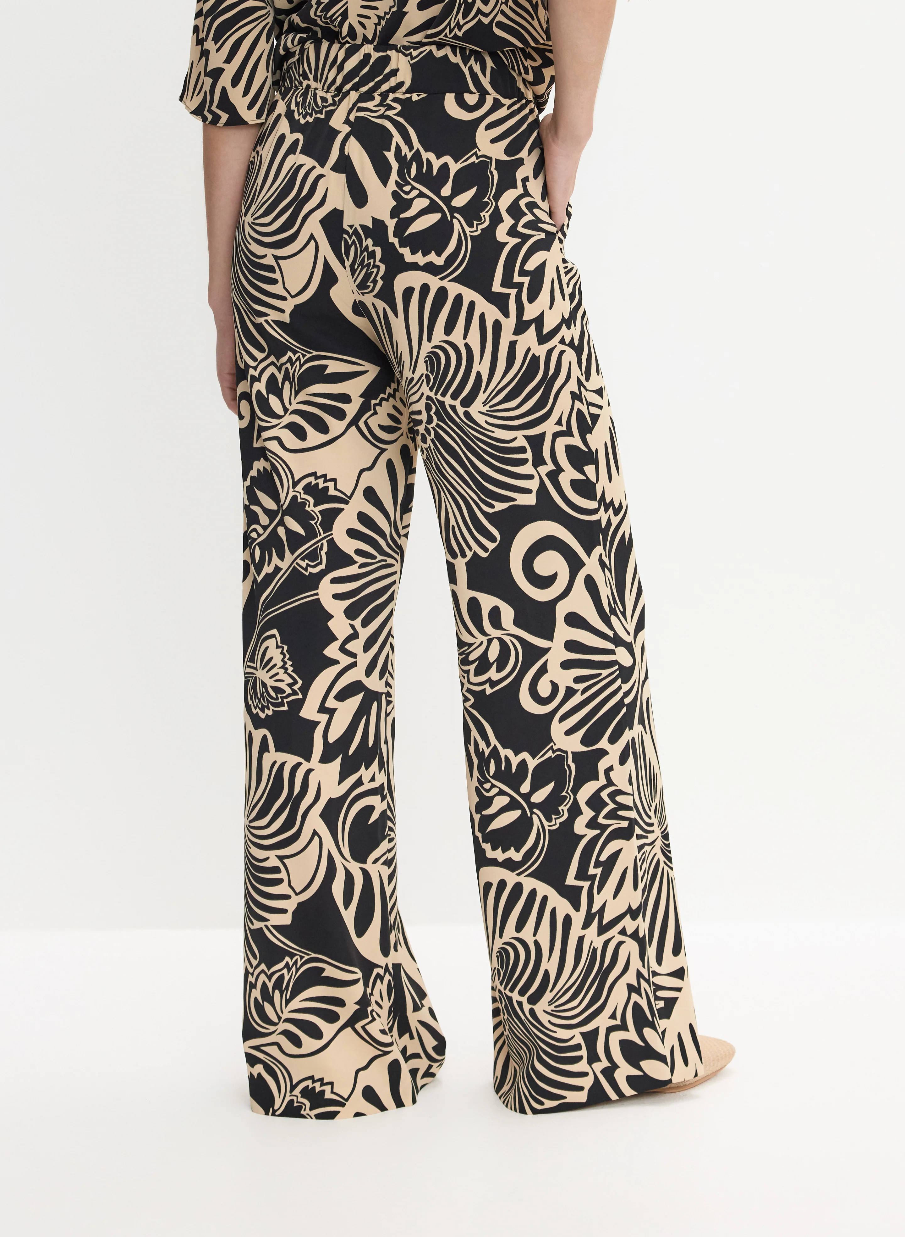 Graphic Floral Wide-Leg Pants - Image 2
