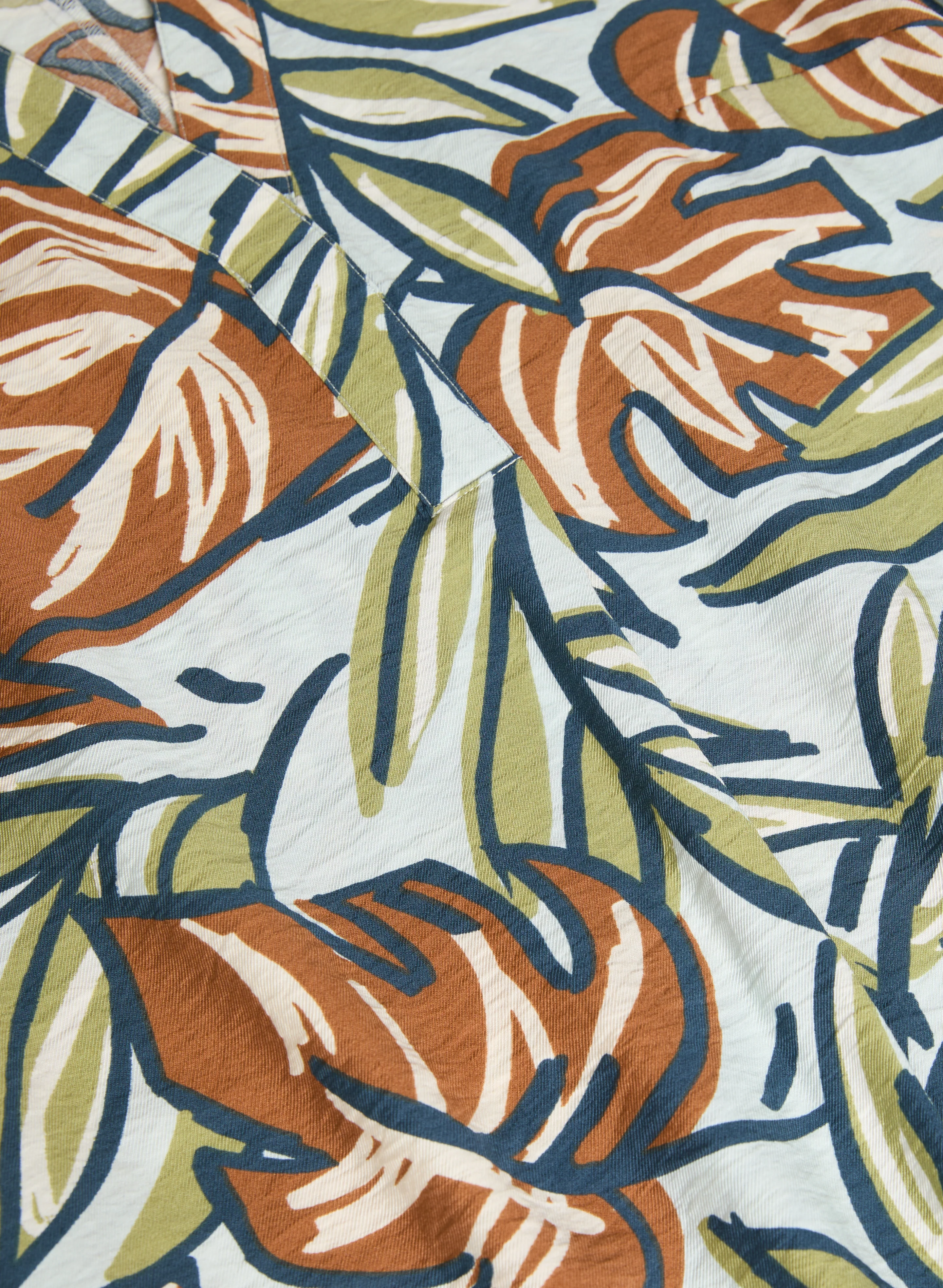 Graphic Leaf Print Dress - Image 6