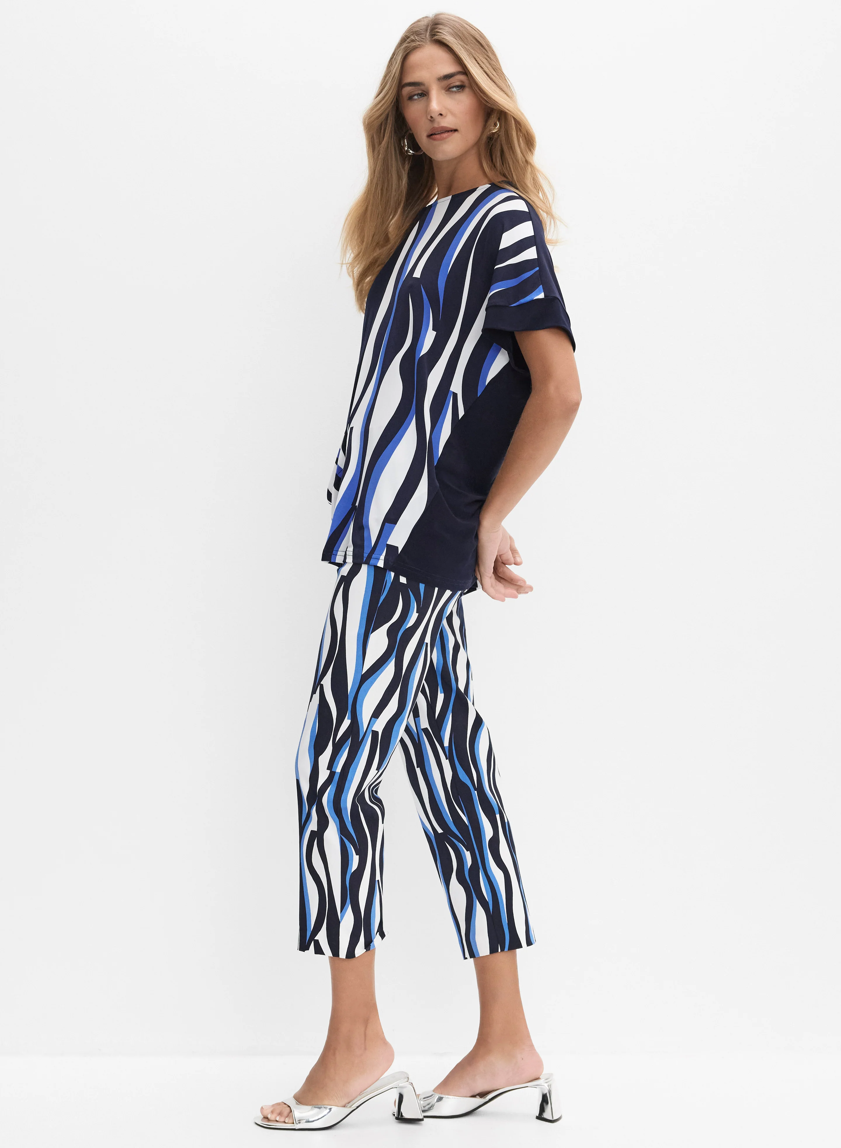 Joseph Ribkoff - Abstract Print Capris - Image 5