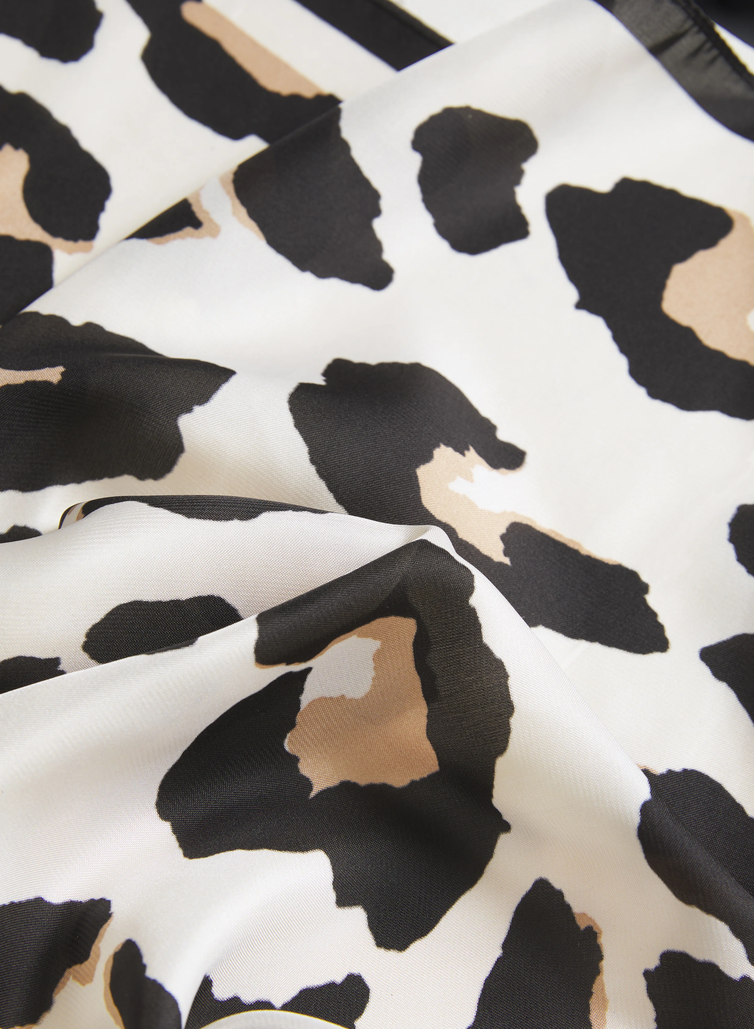 Leopard Print Scarf - Image 2
