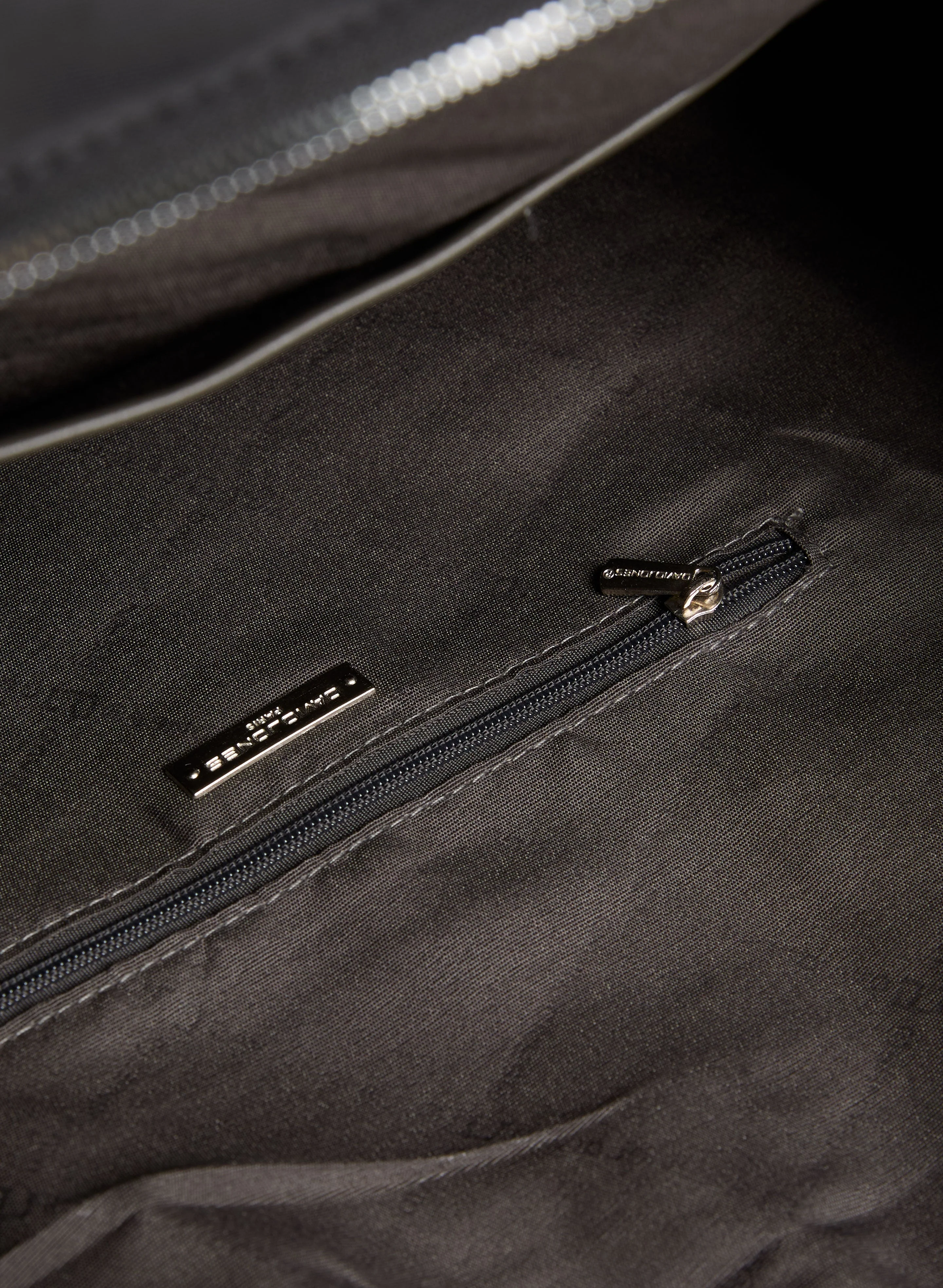 Multi Pocket Overnight Bag - Image 4