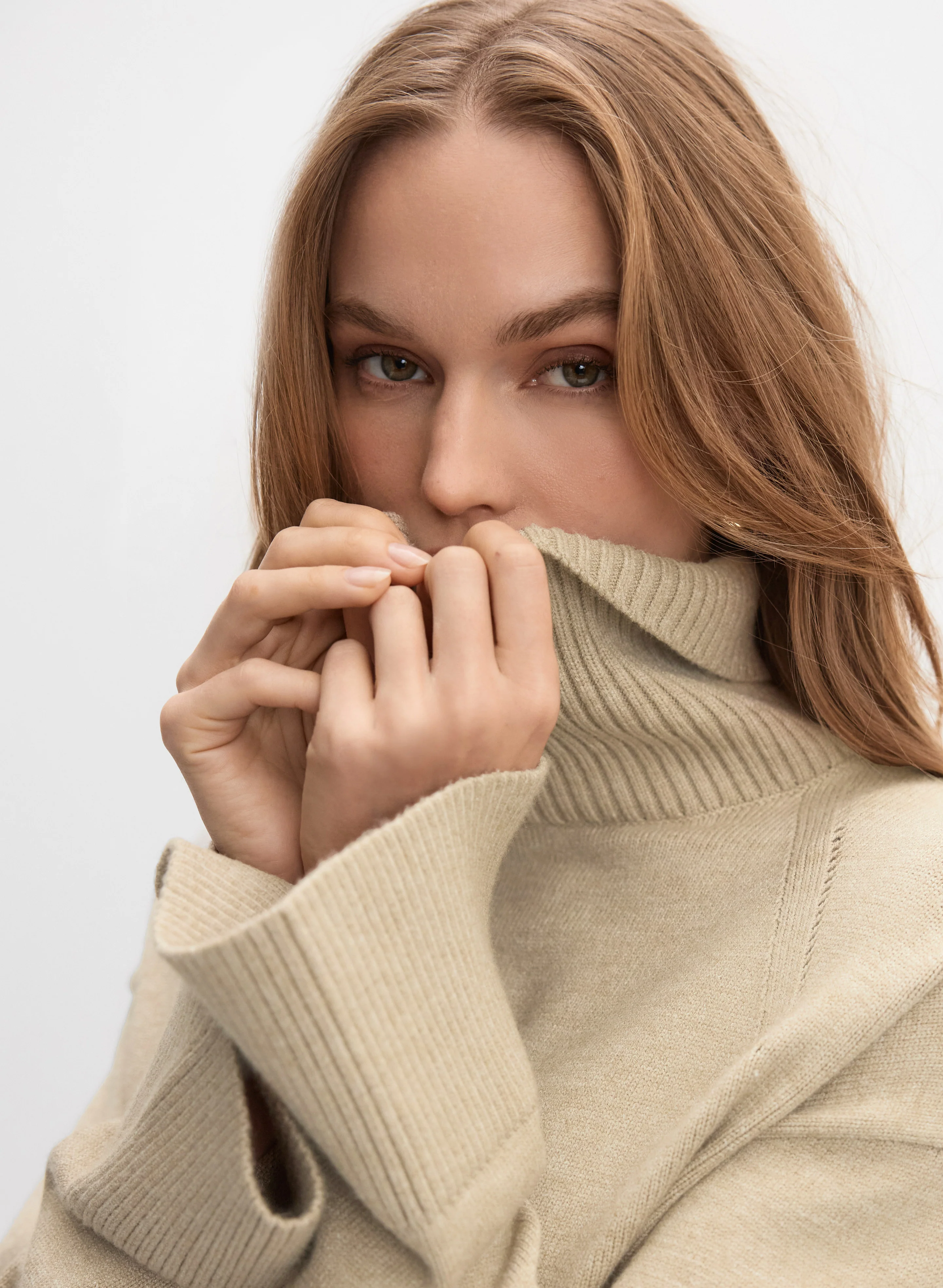 Ribbed Detail Turtleneck Sweater - Image 2