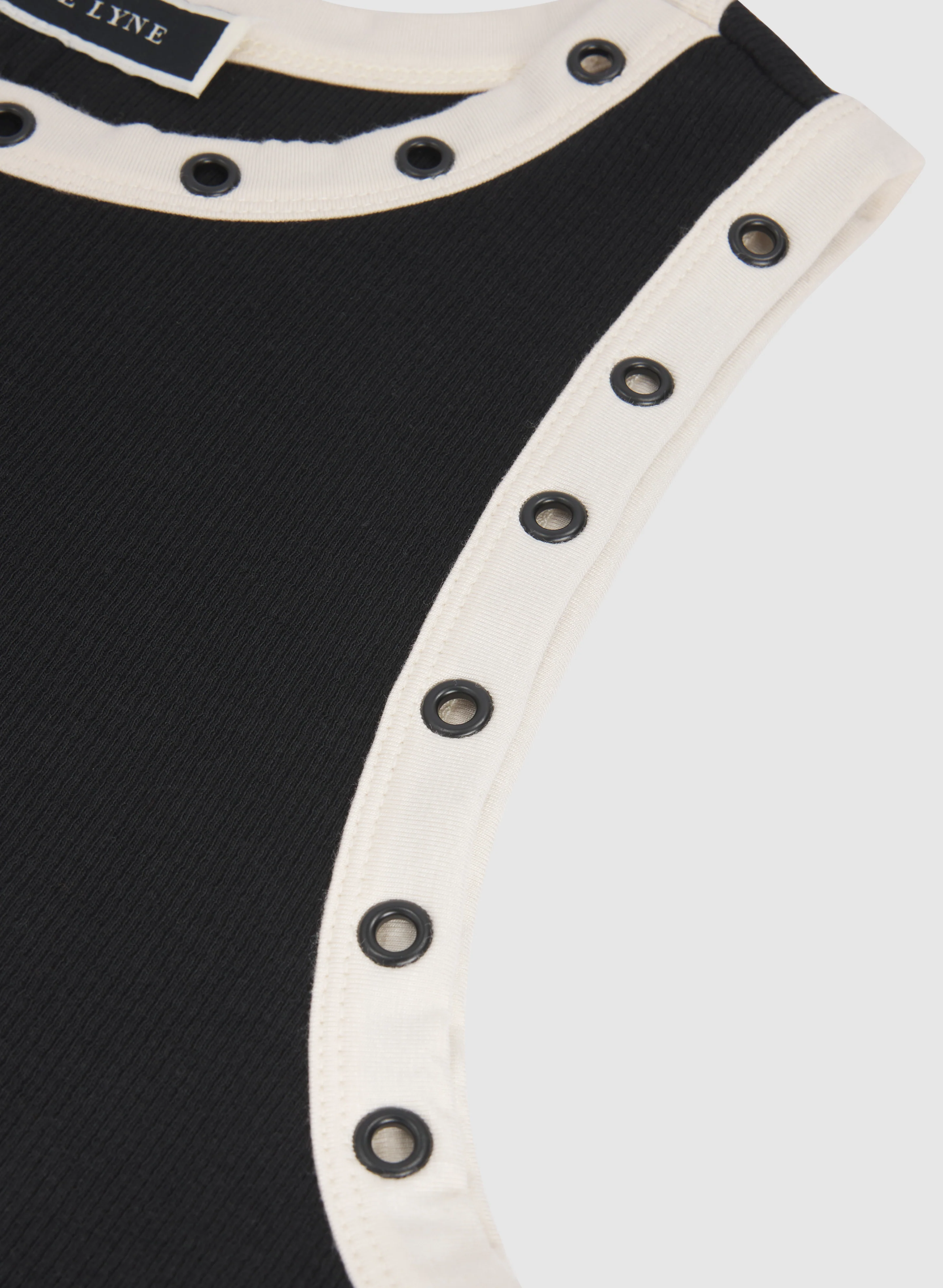 Ribbed Grommet Trim Tank Top - Image 7