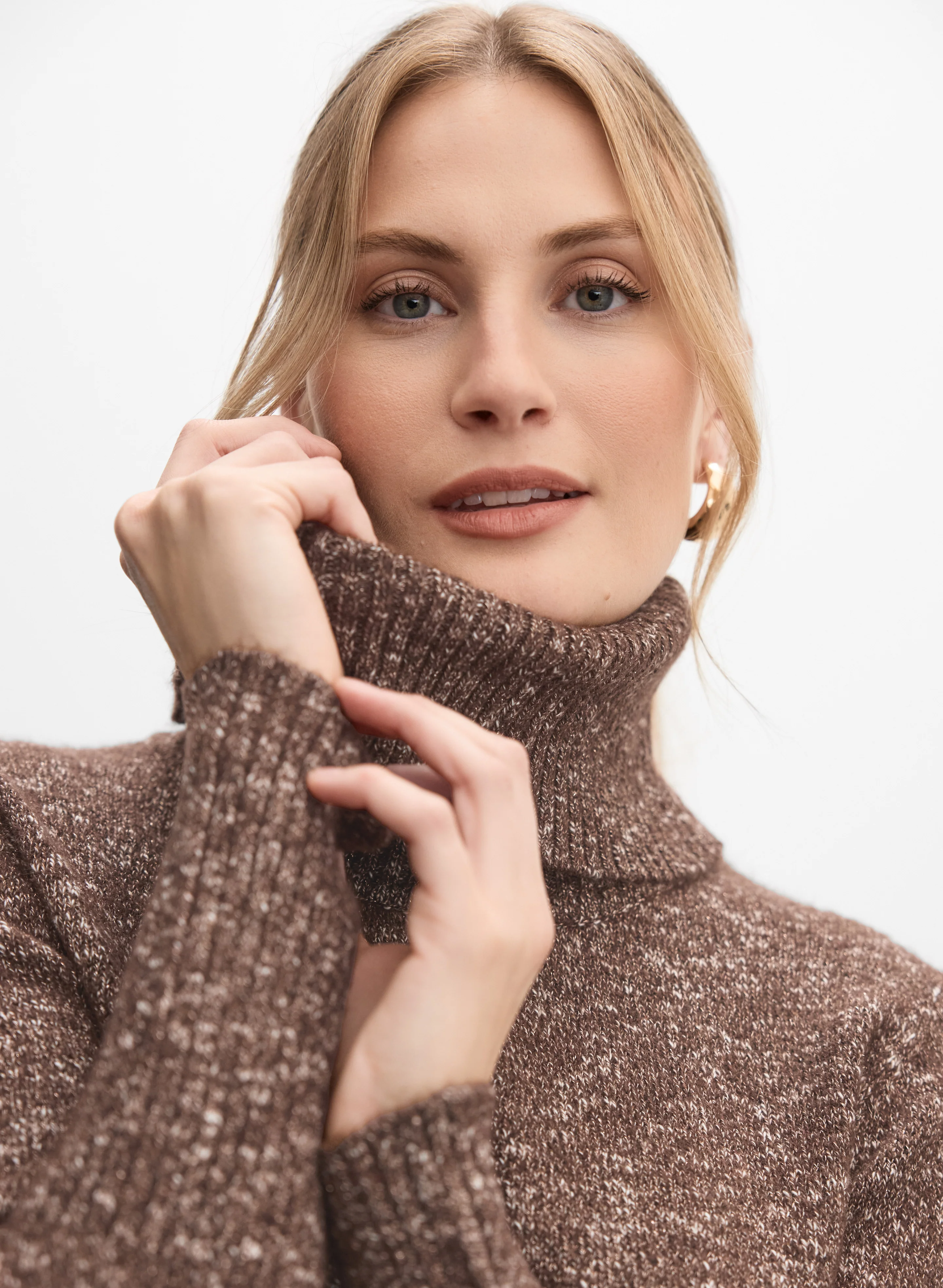 Ribbed Turtleneck Sweater - Image 2