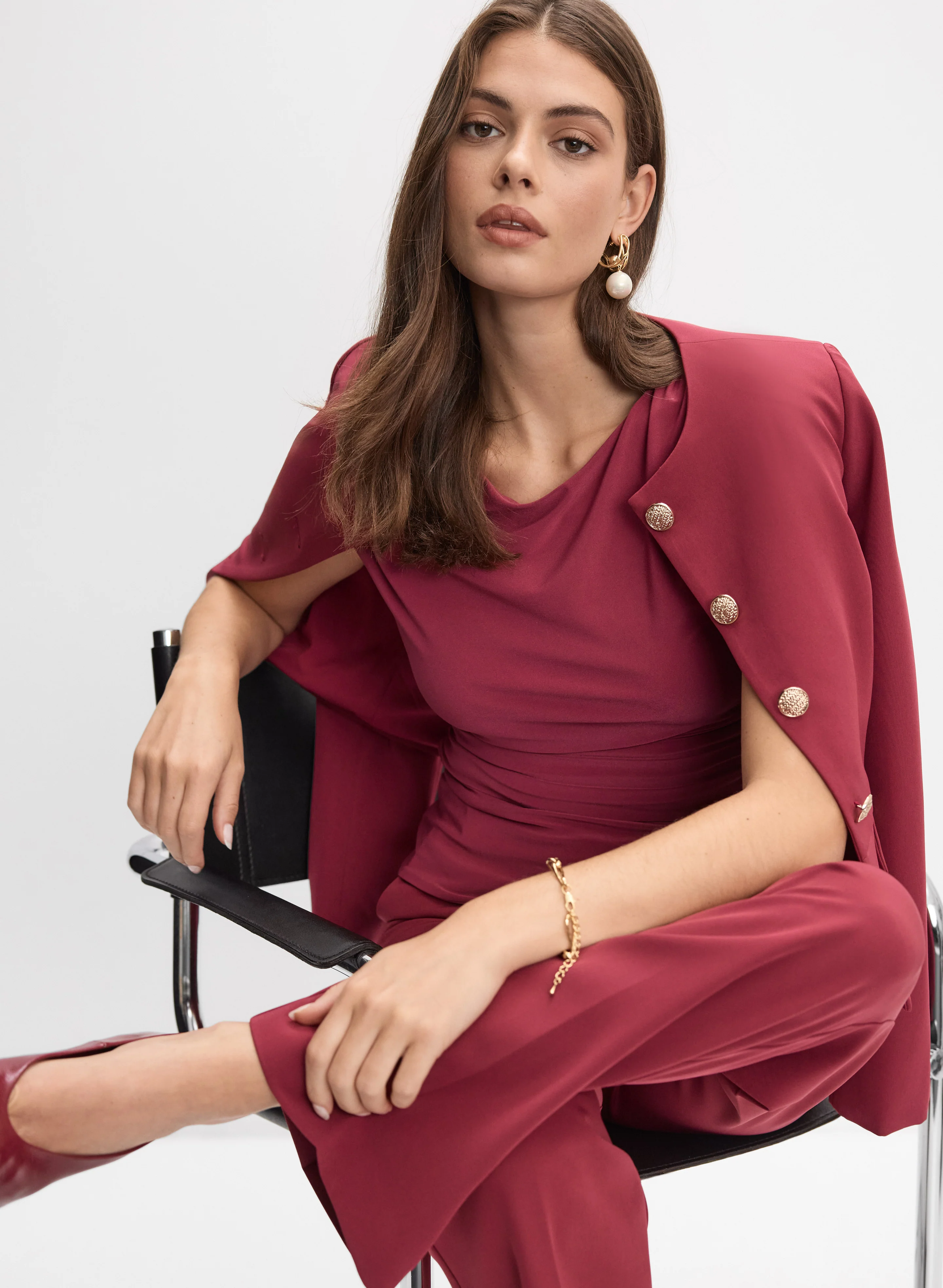 Ruched Extended Shoulder Top - Image 8