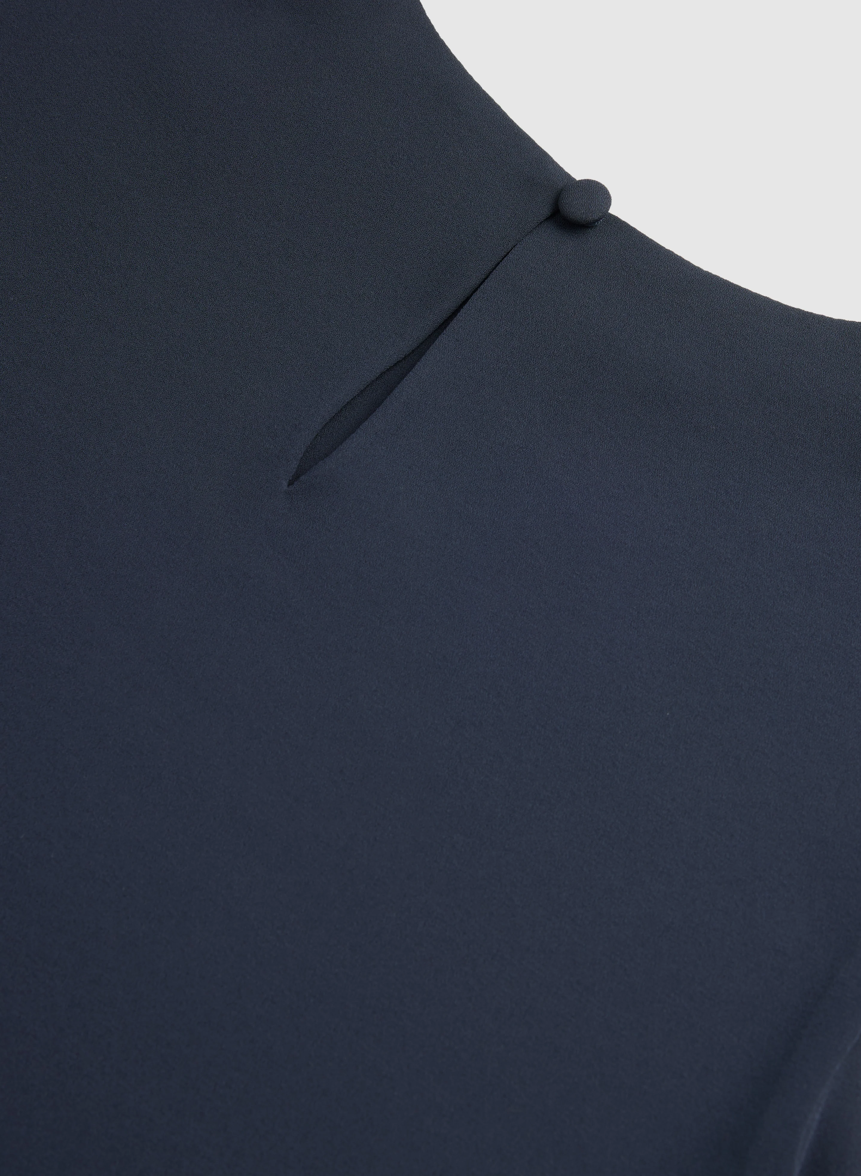 Sleeveless Crepe Blouse - Image 7