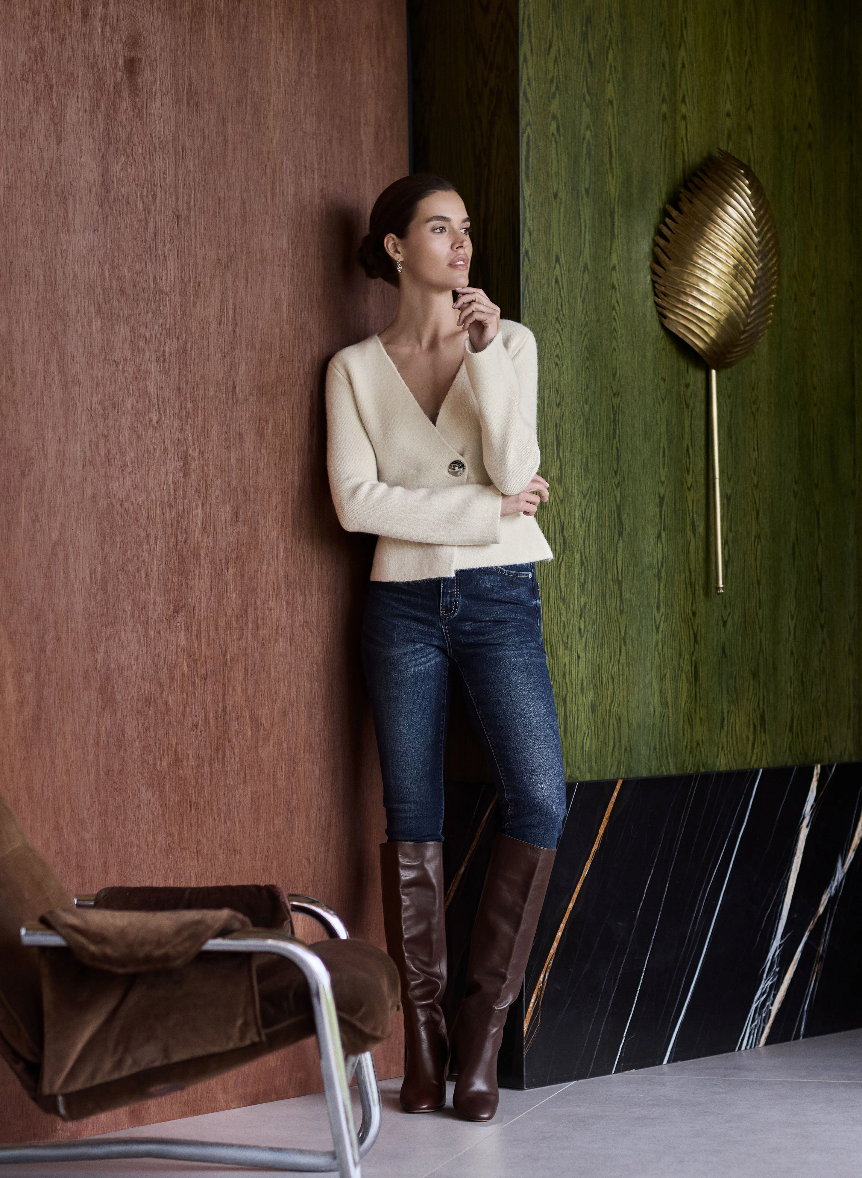 Slim-Leg Jeans - Image 3
