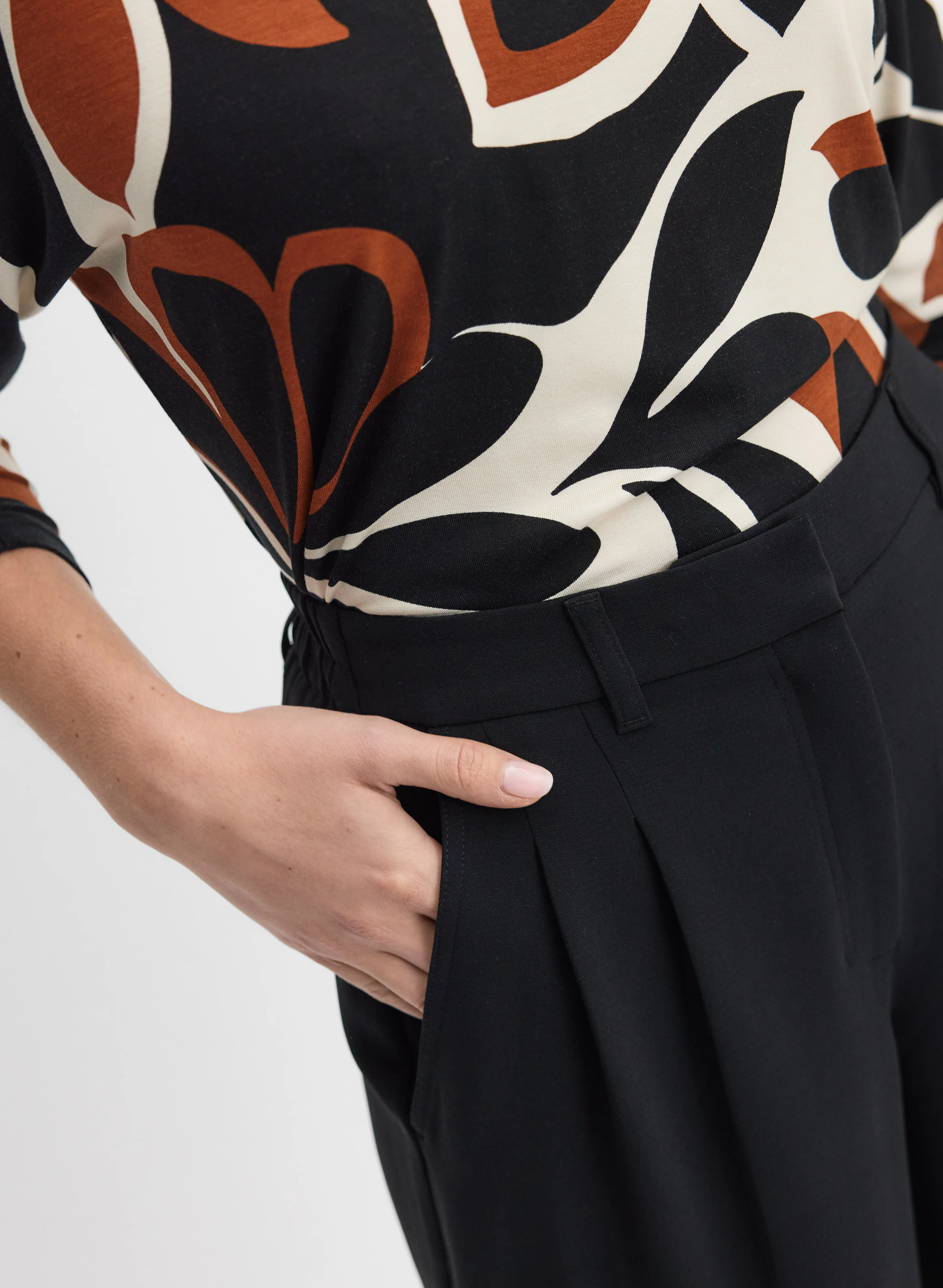 Soho Wide-Leg Pants - Image 4