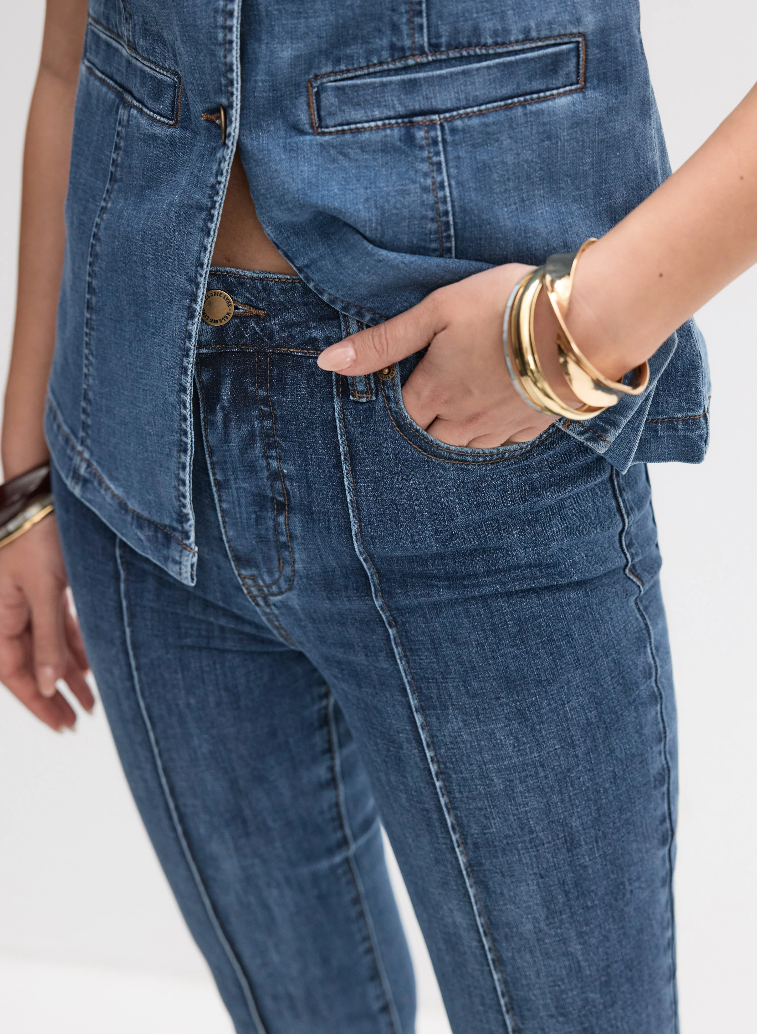 Straight-Leg Denim Capris - Image 5