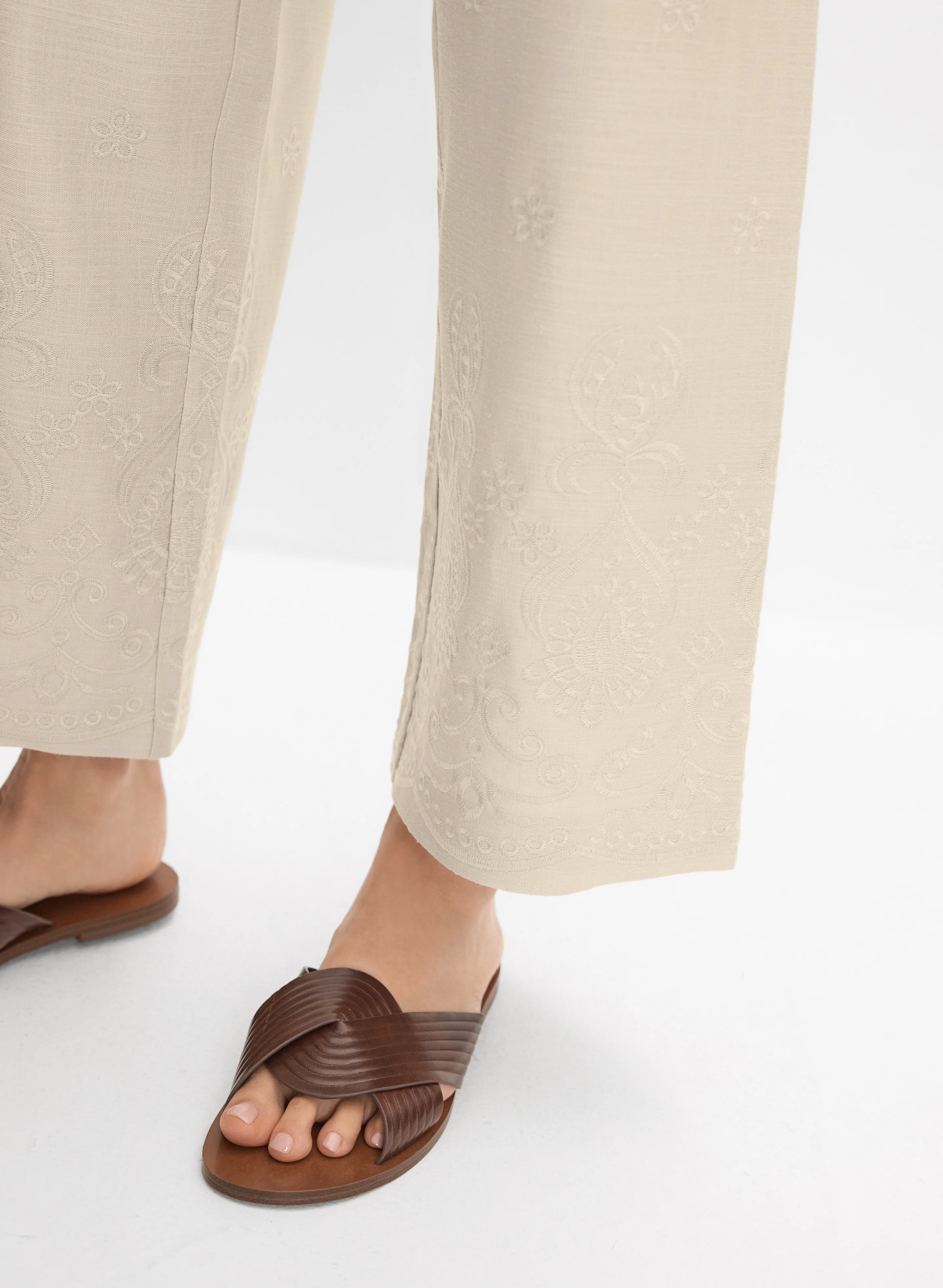 Tonal Embroidered Linen-Blend Pants - Image 4