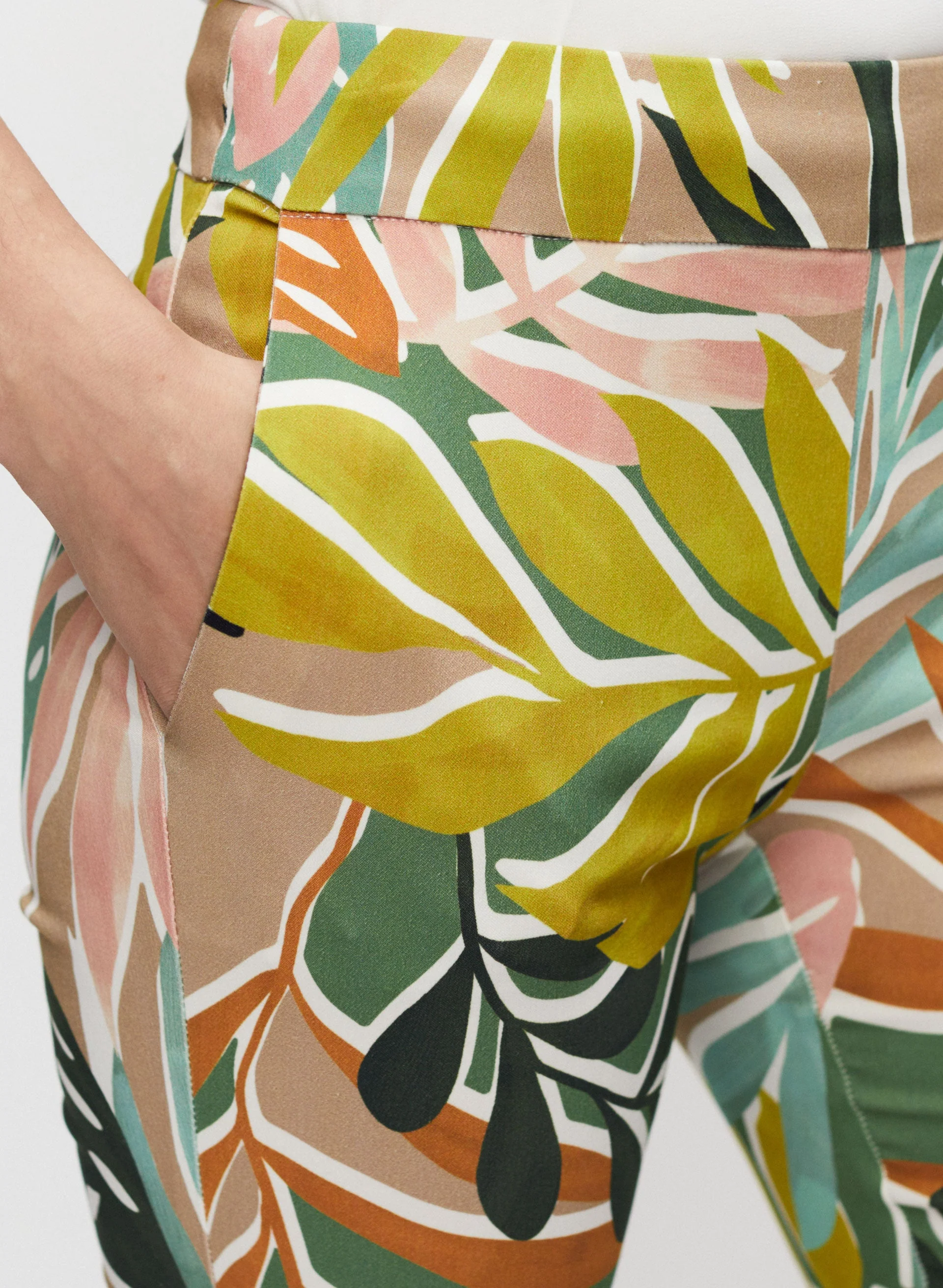 Tropical Print Capris - Image 5