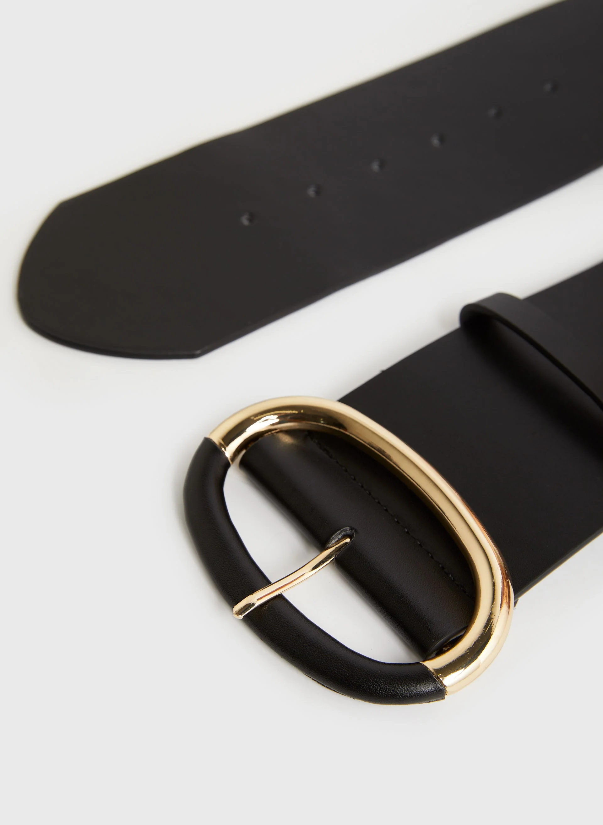 Wide Oval Buckle Belt - Image 3